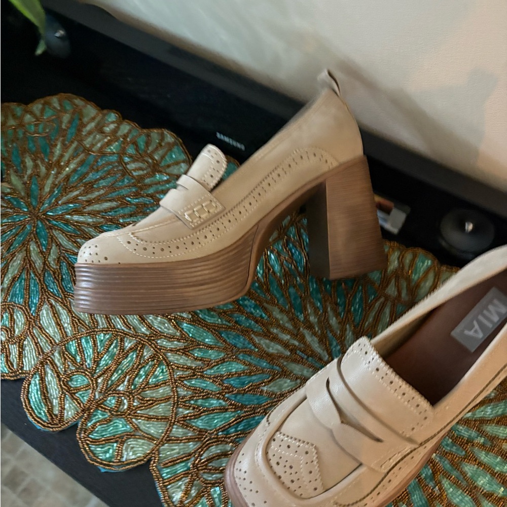 MIA Cream Women's Loafers - Picture 3 of 4